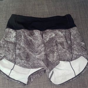 lululemon size 2, grey stripes, speed ups